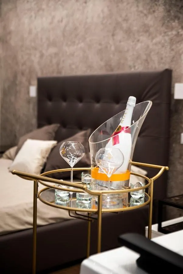 Fervore Luxury Rooms Palermo 0*,  Italy