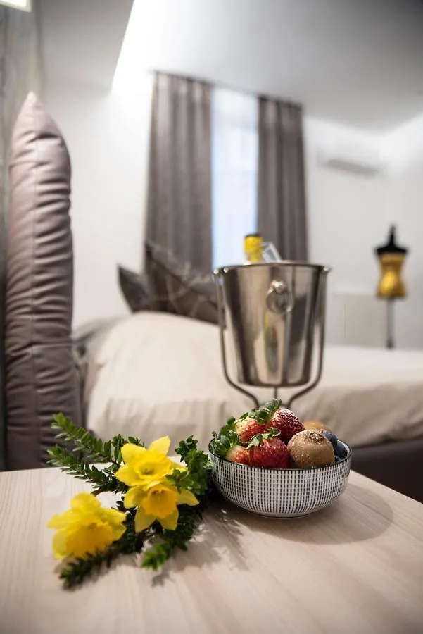 Fervore Luxury Rooms Palermo 0*,